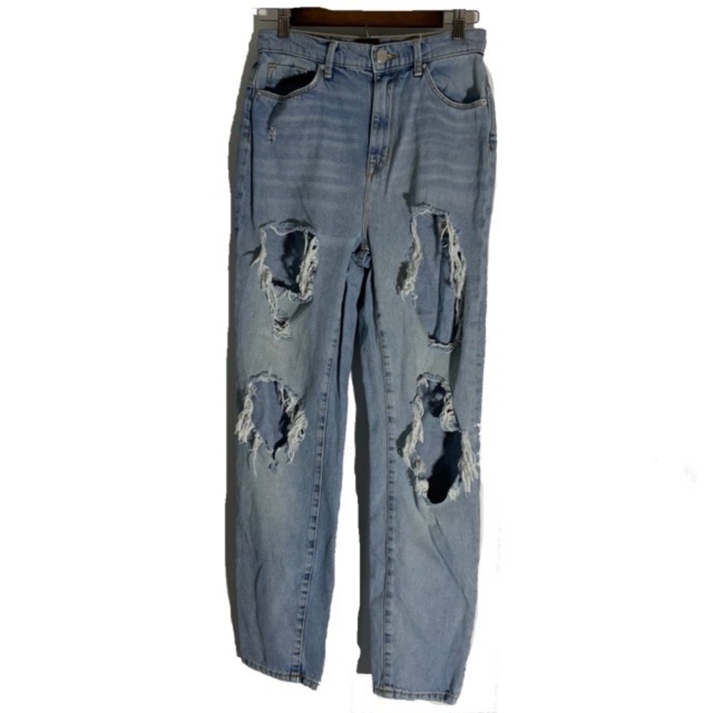 BDG Urban Outfitters Mom High Rise Highly Distressed Lite Blue Denim Size 26